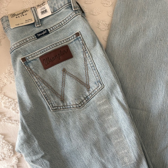 Wrangler Retro High Rise Light Blue Jeans - Picture 2 of 4